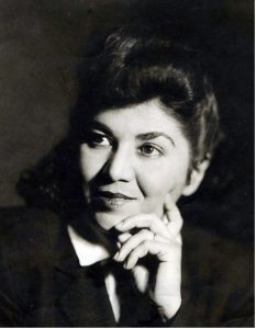 Figure 1. Portrait of Zhālah Isfahānī. Image source: Jaleh Esfahani Cultural Foundation.